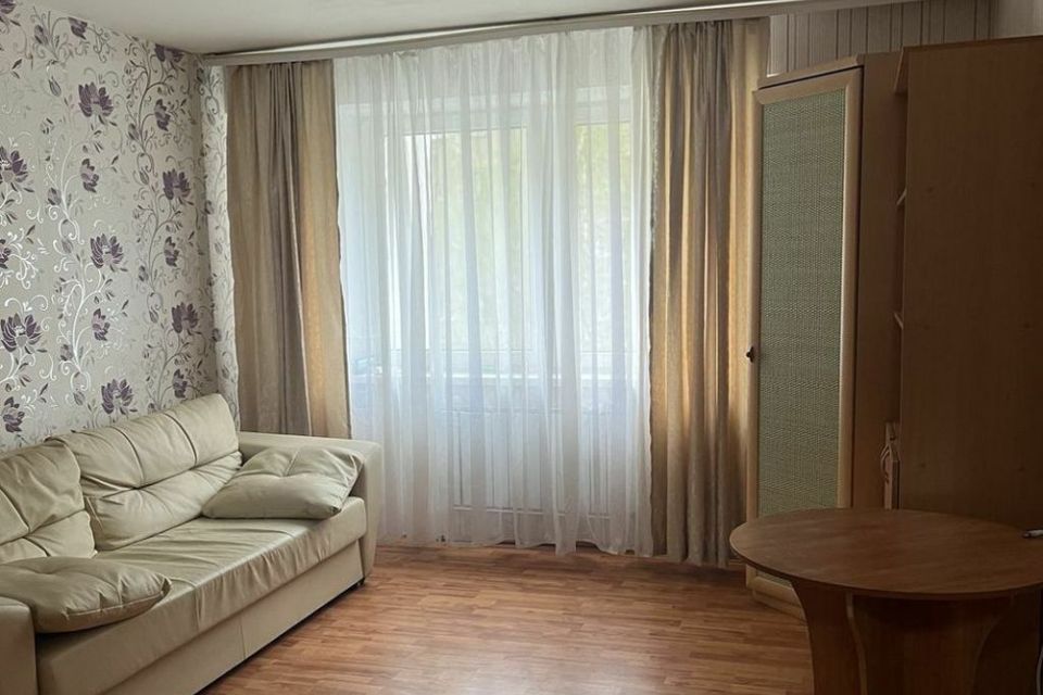 Сдаётся 1-комнатная квартира, 39 м²