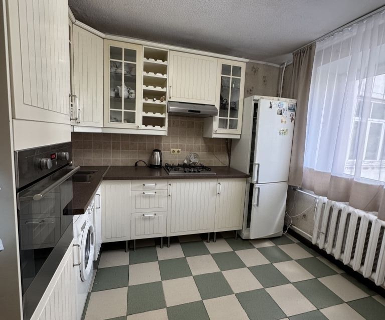 Продаётся 3-комнатная квартира, 62.7 м²
