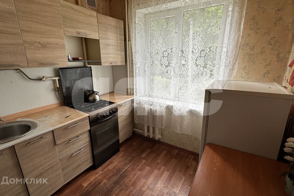 Продаётся 3-комнатная квартира, 47.9 м²