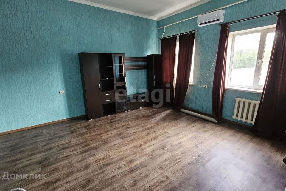 Продаётся 1-комнатная квартира, 46 м²