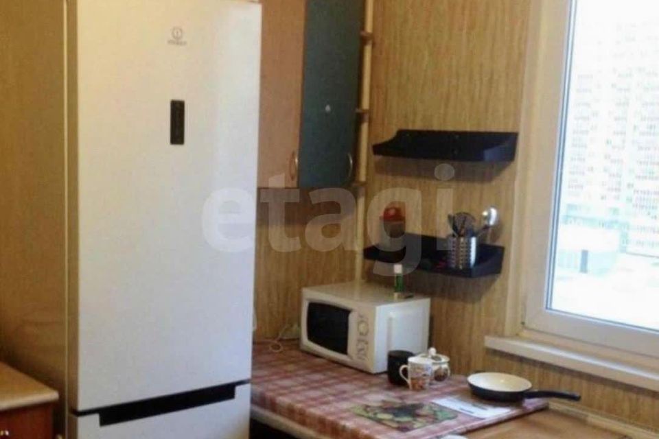 Продаётся комната в 4-комн. квартире, 115.1 м²