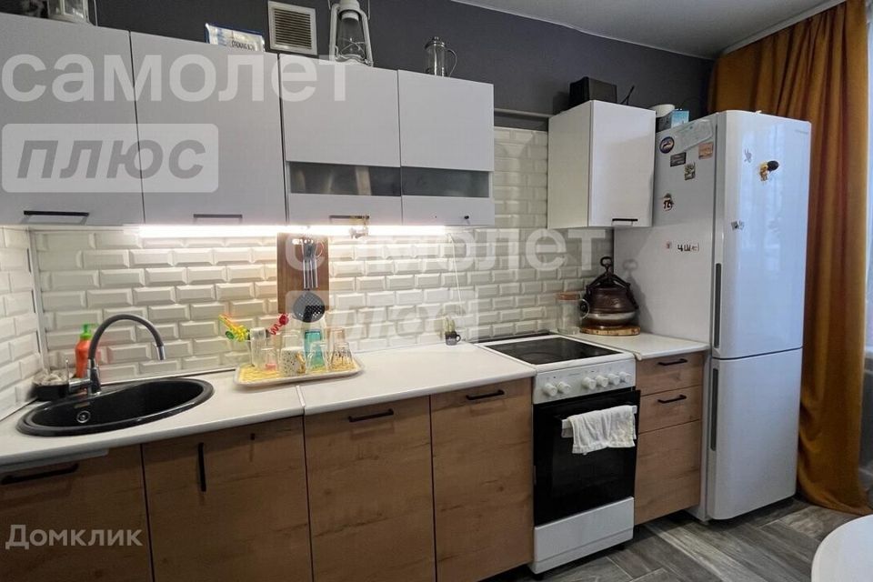 Продаётся 3-комнатная квартира, 59.6 м²