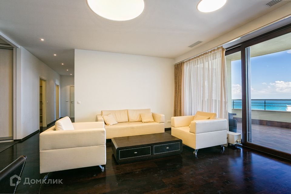 Продаётся 3-комнатная квартира, 114.2 м²