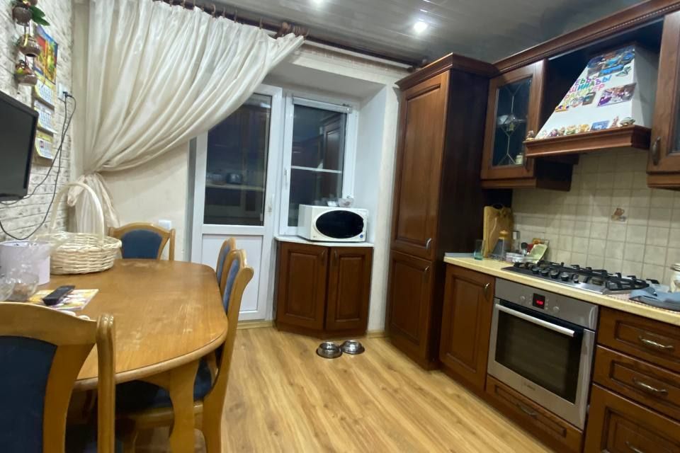 Продаётся 3-комнатная квартира, 57.1 м²