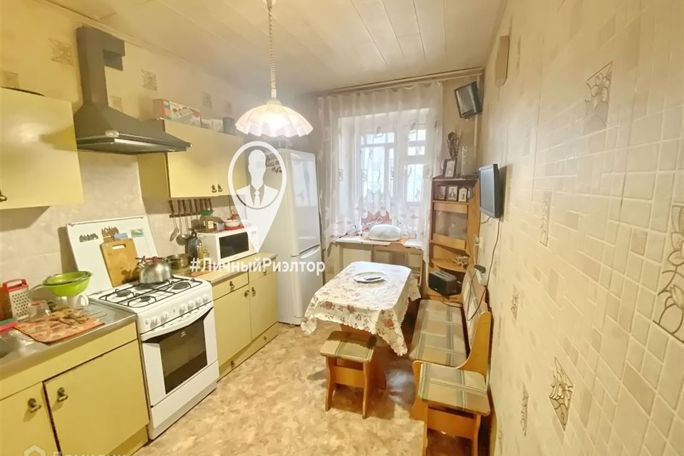 Продаётся 3-комнатная квартира, 58.2 м²