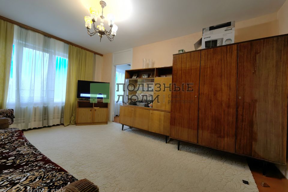 Продаётся 4-комнатная квартира, 60 м²