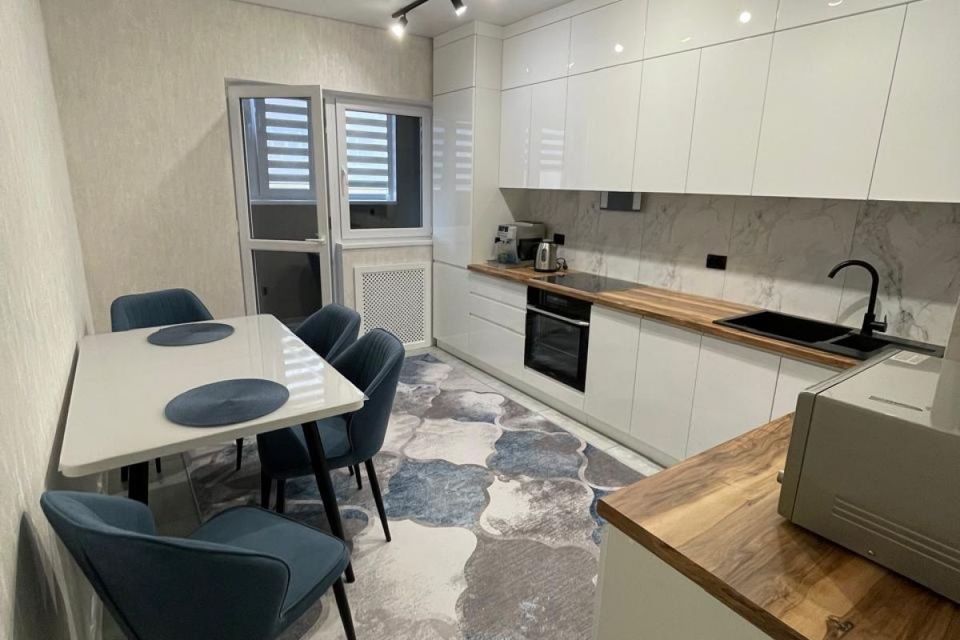 Продаётся 2-комнатная квартира, 64 м²