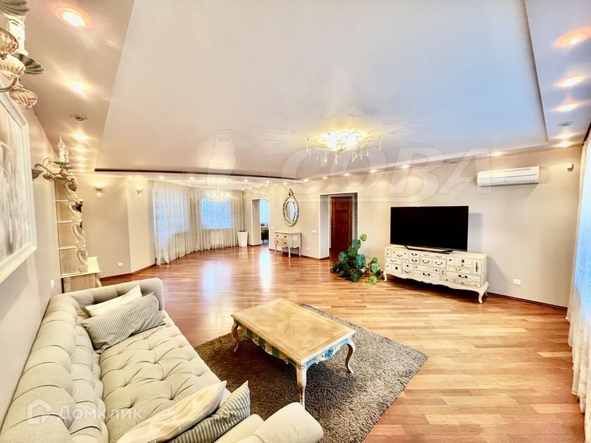 Продаётся 5-комнатная квартира, 250 м²