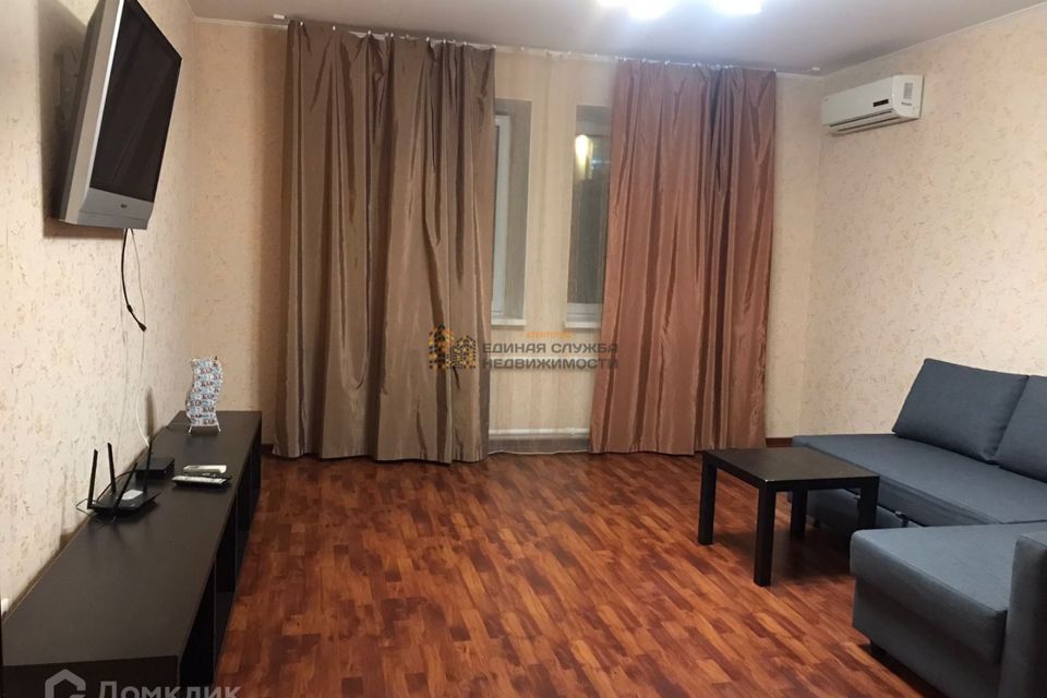 Сдаётся 1-комнатная квартира, 52 м²