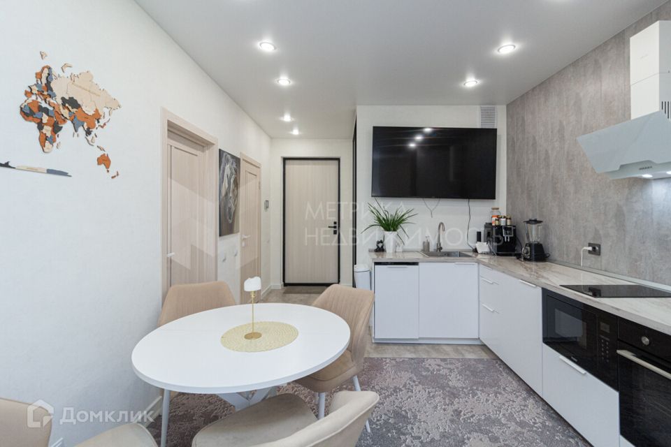 Продаётся 1-комнатная квартира, 42 м²