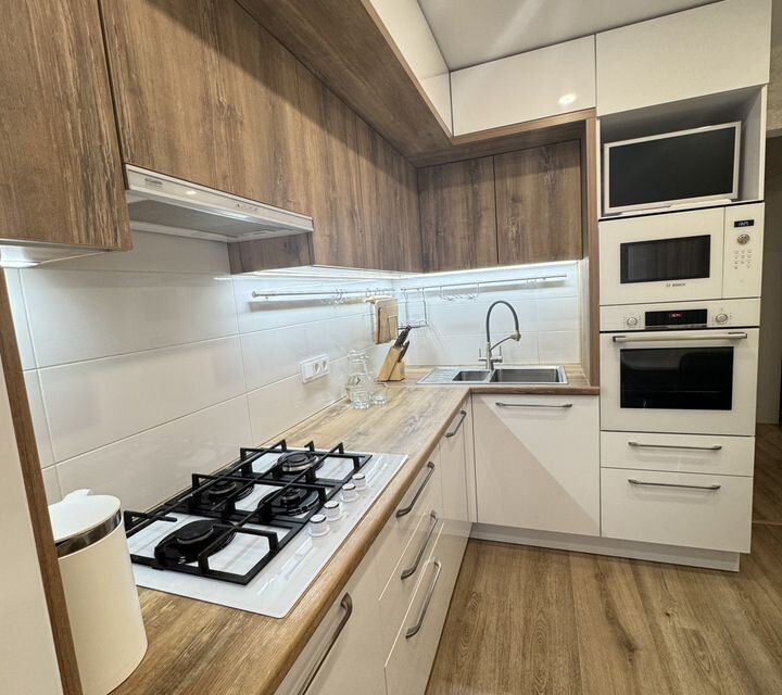Продаётся 4-комнатная квартира, 77.8 м²