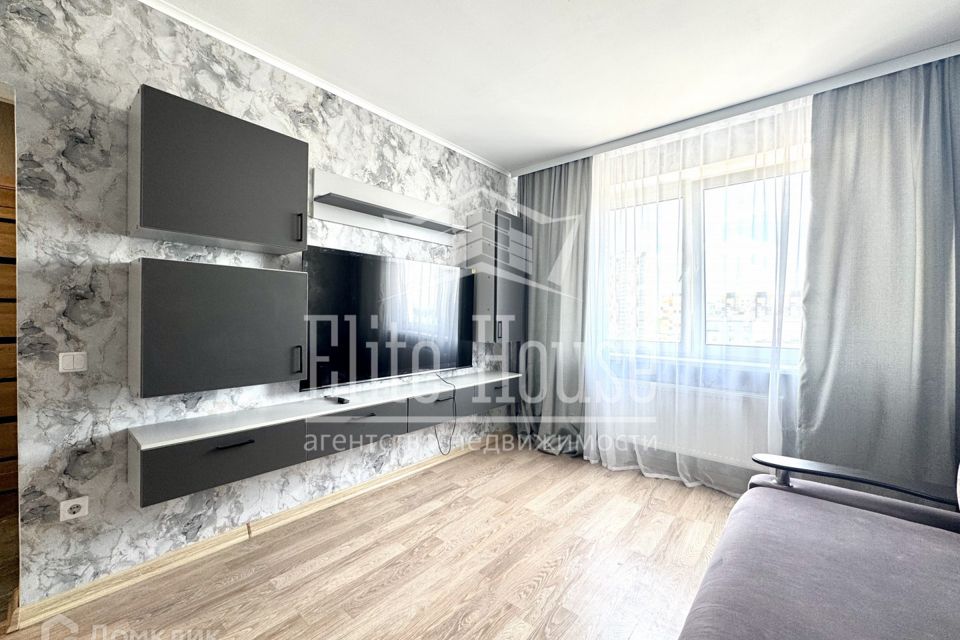 Продаётся 1-комнатная квартира, 37.3 м²