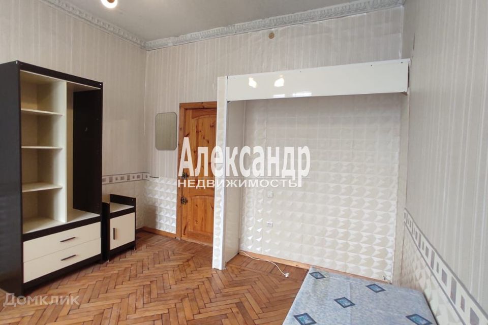 Продаётся комната в 3-комн. квартире, 15.4 м²