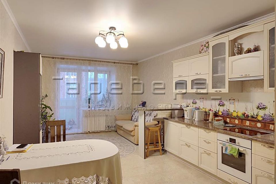 Продаётся 3-комнатная квартира, 117.7 м²
