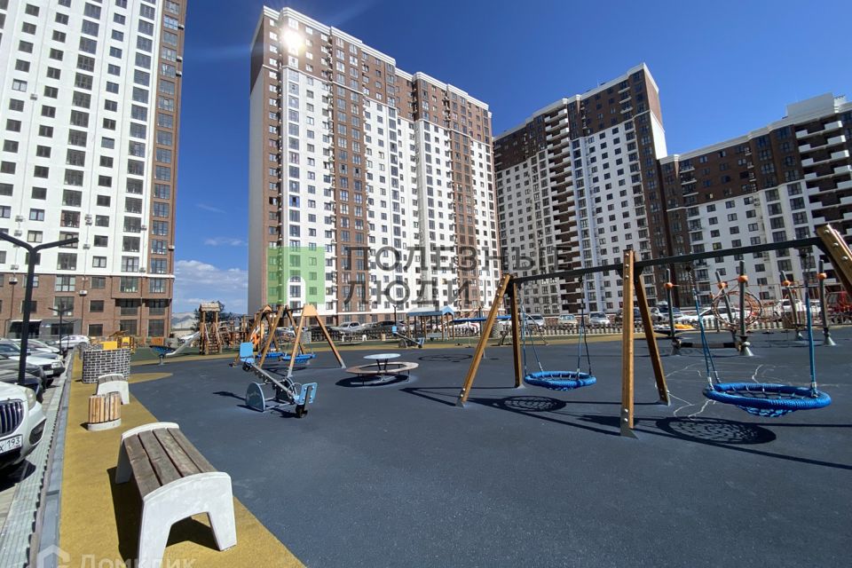 Продаётся 2-комнатная квартира, 61 м²