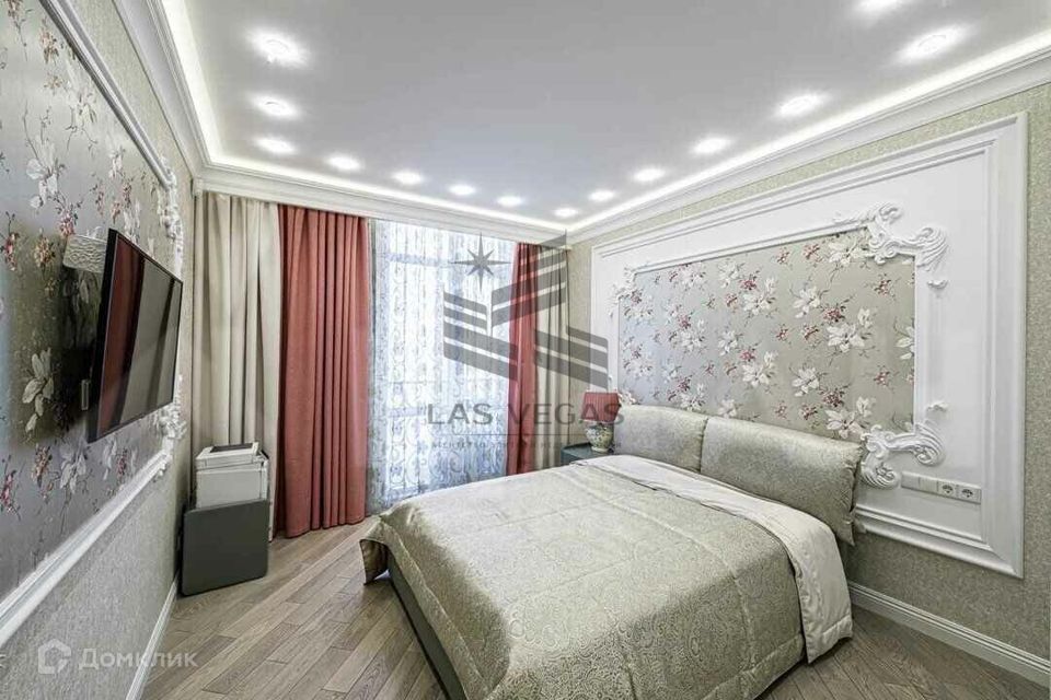 Сдаётся 4-комнатная квартира, 150 м²