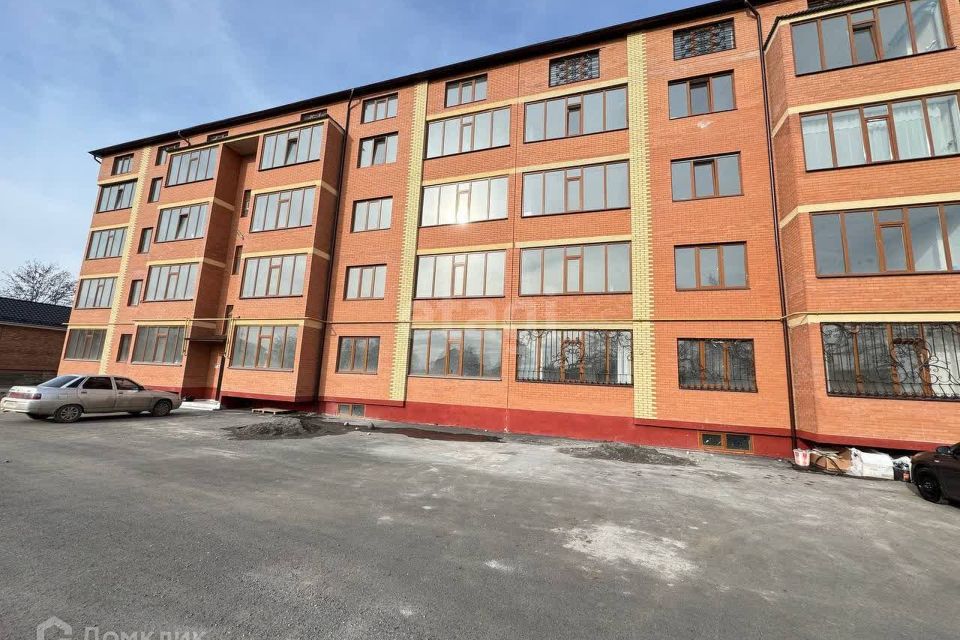 Продаётся 4-комнатная квартира, 103.7 м²
