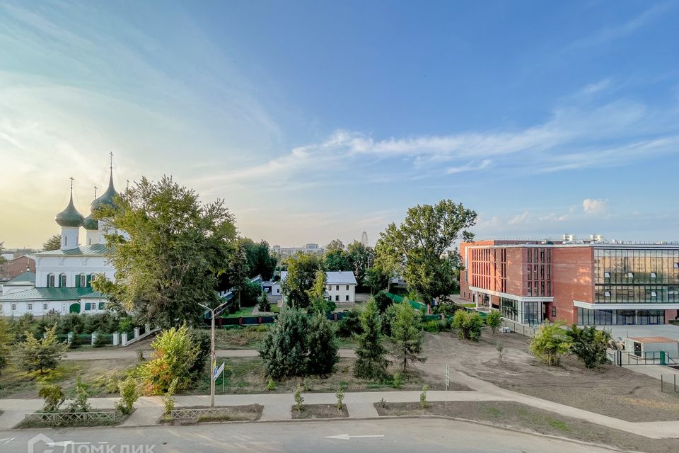 Сдаётся 2-комнатная квартира, 65 м²