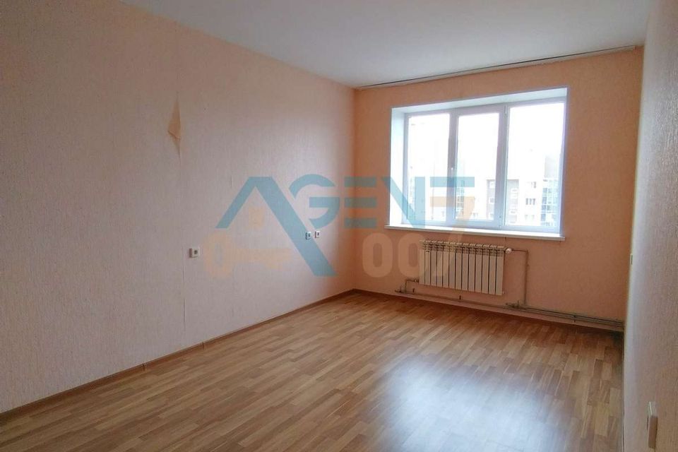 Продаётся 1-комнатная квартира, 37.3 м²