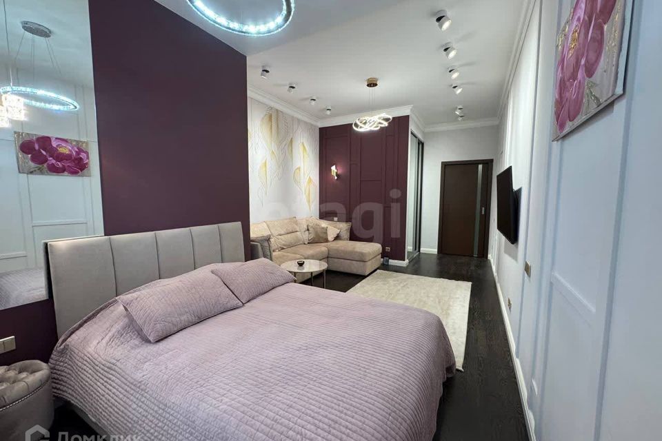 Продаётся 1-комнатная квартира, 57 м²