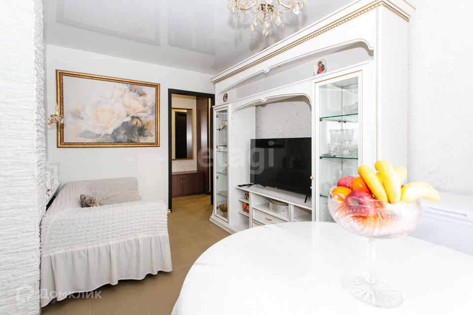 Продаётся 4-комнатная квартира, 74.2 м²
