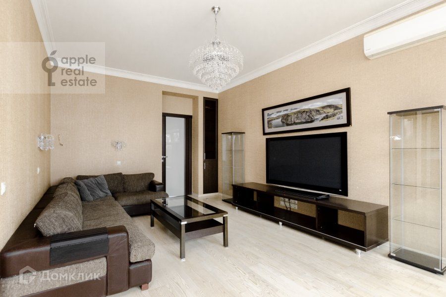 Сдаётся 4-комнатная квартира, 180 м²