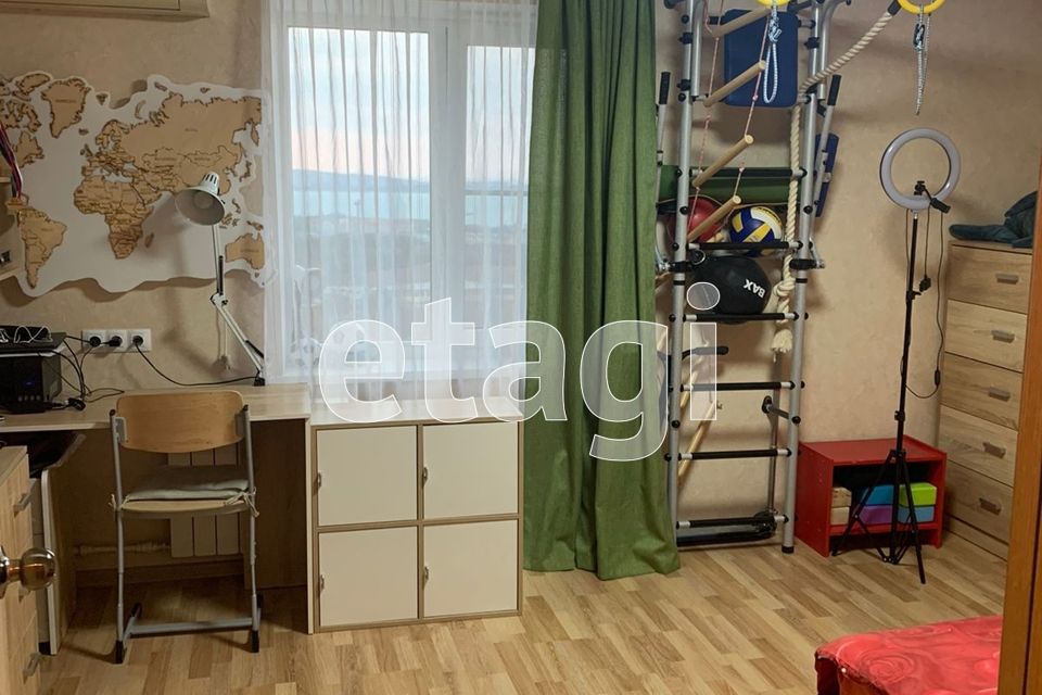 Продаётся 2-комнатная квартира, 43.2 м²