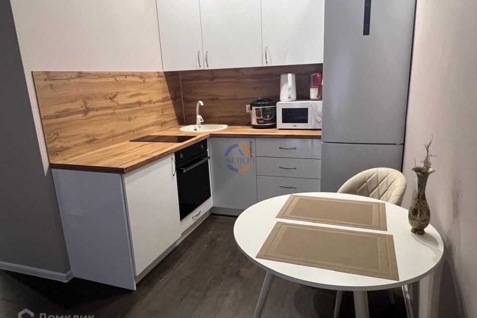 Продаётся 1-комнатная квартира, 37.4 м²
