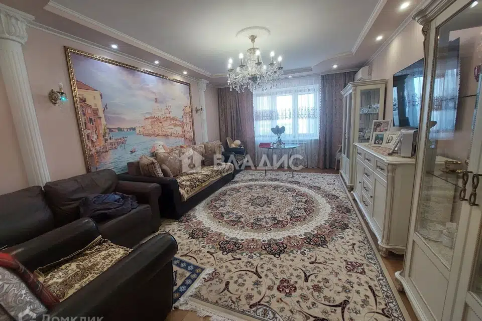 Продаётся 3-комнатная квартира, 103 м²