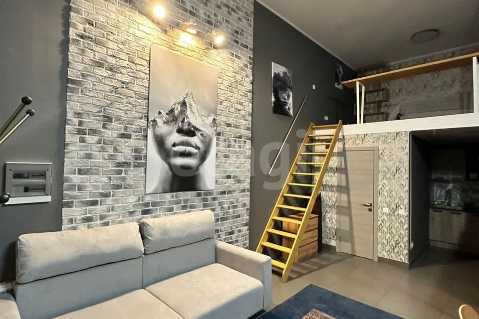 Продаётся 1-комнатная квартира, 42 м²