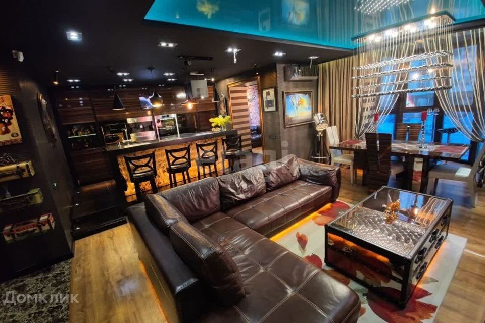 Продаётся 3-комнатная квартира, 90 м²