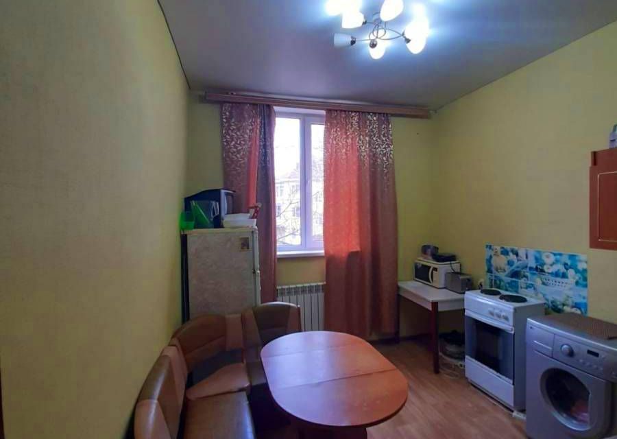 Продаётся 1-комнатная квартира, 37.3 м²