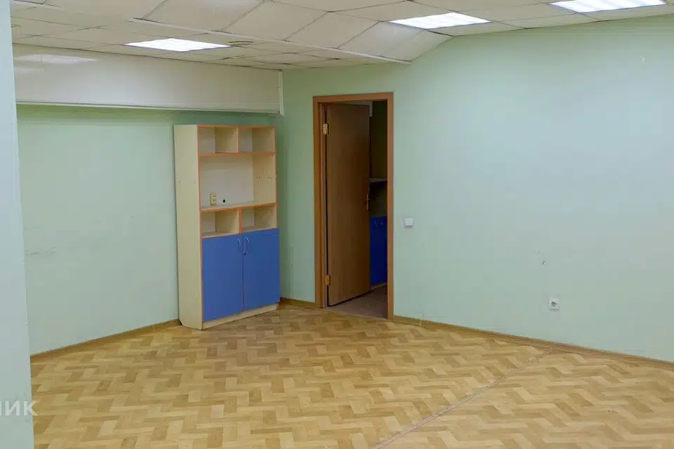 Сдаётся помещение своб. назначения, 158.8 м²