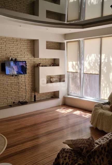 Продаётся 3-комнатная квартира, 103 м²