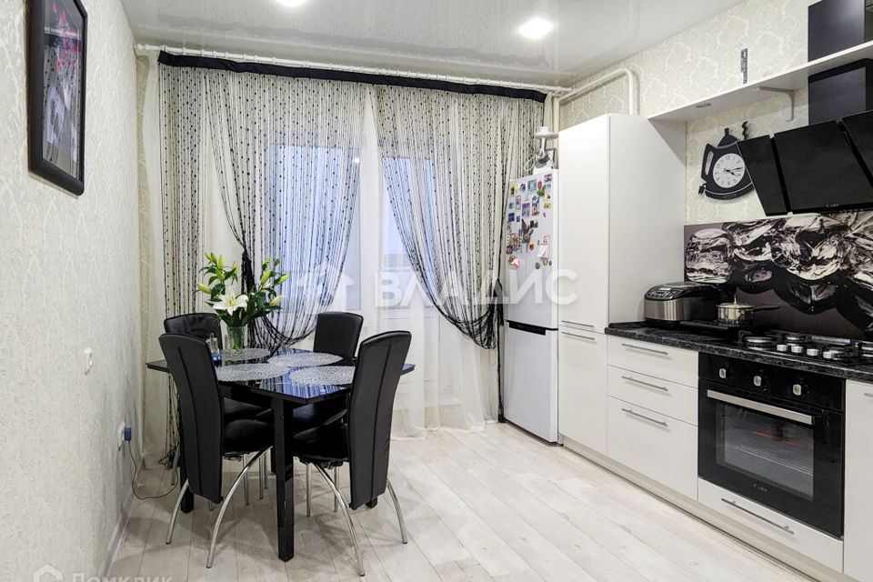 Продаётся 2-комнатная квартира, 57.7 м²