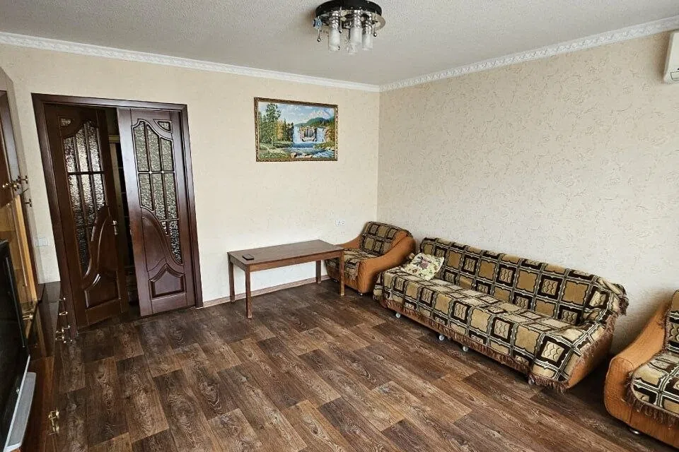 Продаётся 3-комнатная квартира, 65 м²