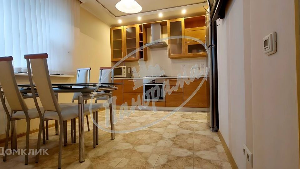 Продаётся 3-комнатная квартира, 102 м²