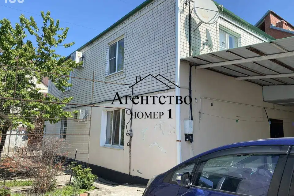Продаётся 2-этажный дом, 260 м²