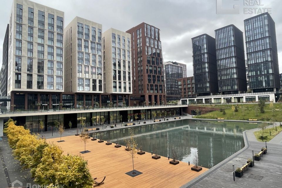 Продаётся 3-комнатная квартира, 135 м²