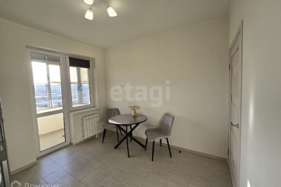 Продаётся 1-комнатная квартира, 39.7 м²