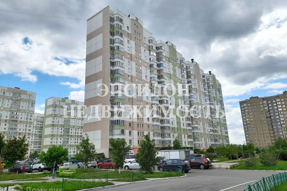 Купить 1-комнатную квартиру, 35.8 м² по адресу Курск, Юго-западный м-н, проспект