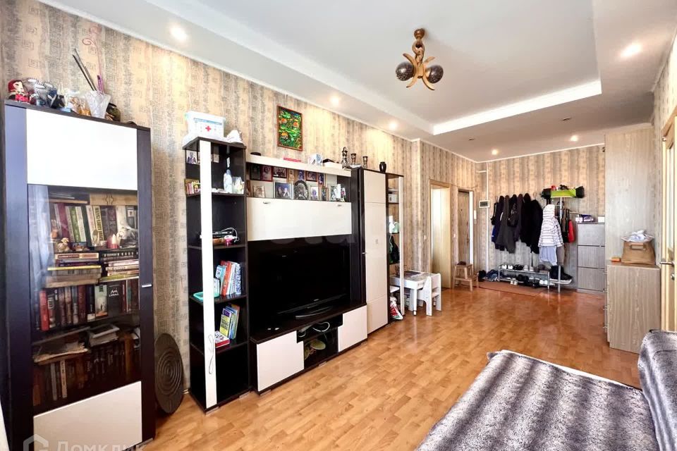 Продаётся 3-комнатная квартира, 76.7 м²