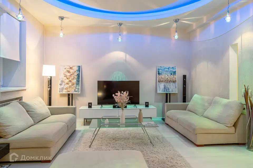 Продаётся 4-комнатная квартира, 155 м²