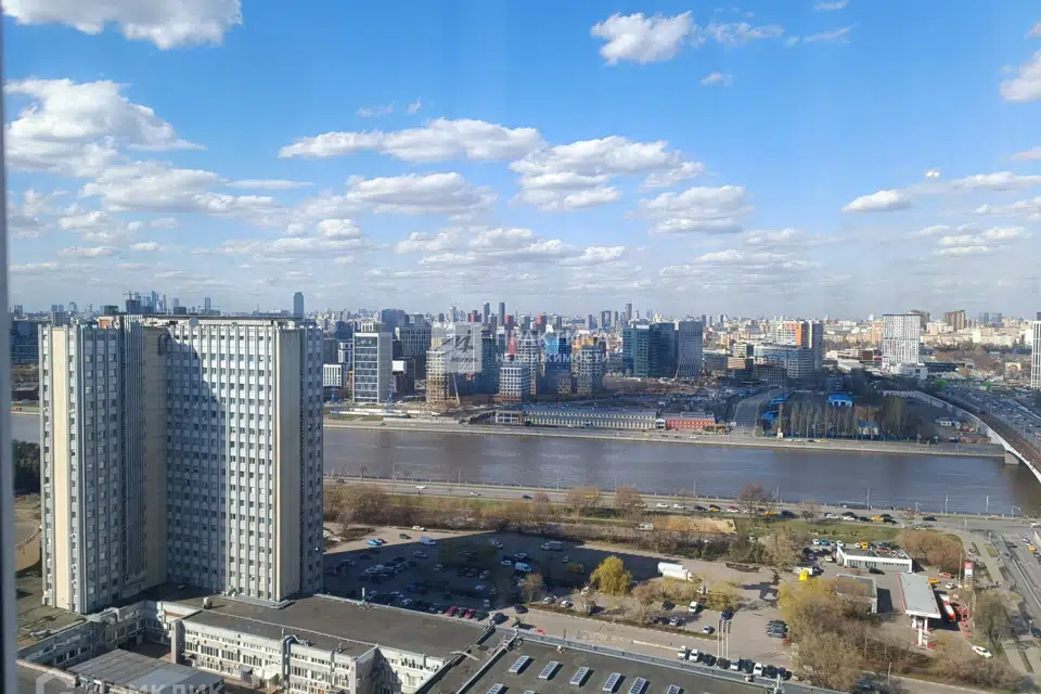 Продаётся 4-комнатная квартира, 116.4 м²