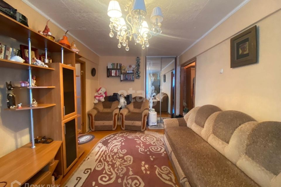 Продаётся 3-комнатная квартира, 49.6 м²