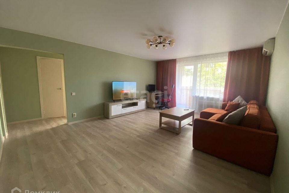 Продаётся 4-комнатная квартира, 81.2 м²