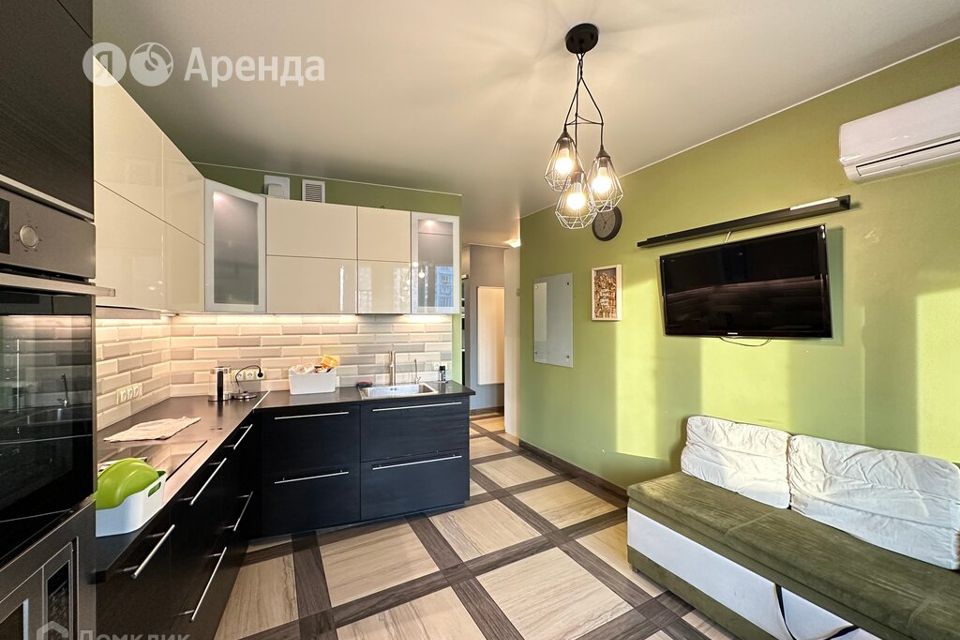 Сдаётся 2-комнатная квартира, 70 м²