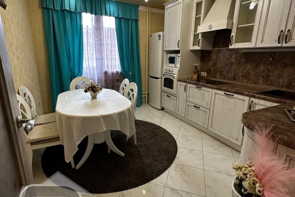 Продаётся 2-комнатная квартира, 67.5 м²
