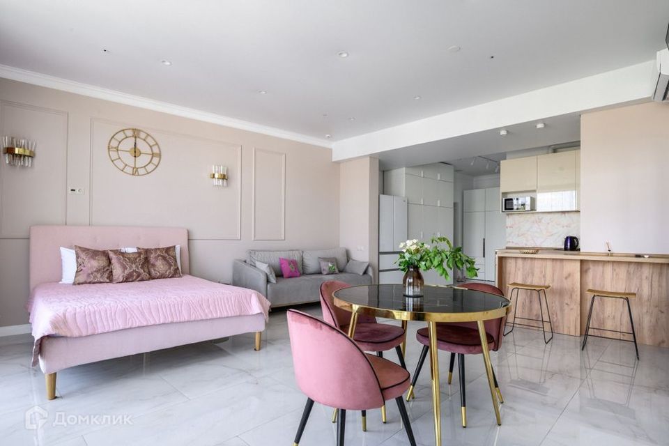 Продаётся 1-комнатная квартира, 54.8 м²