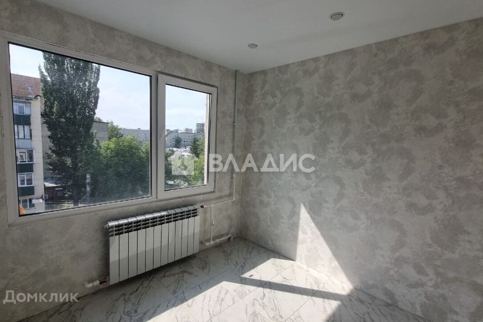 Продаётся 4-комнатная квартира, 58.6 м²